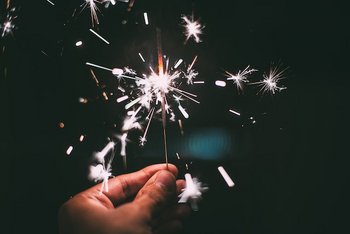 brennende Wunderkerze
